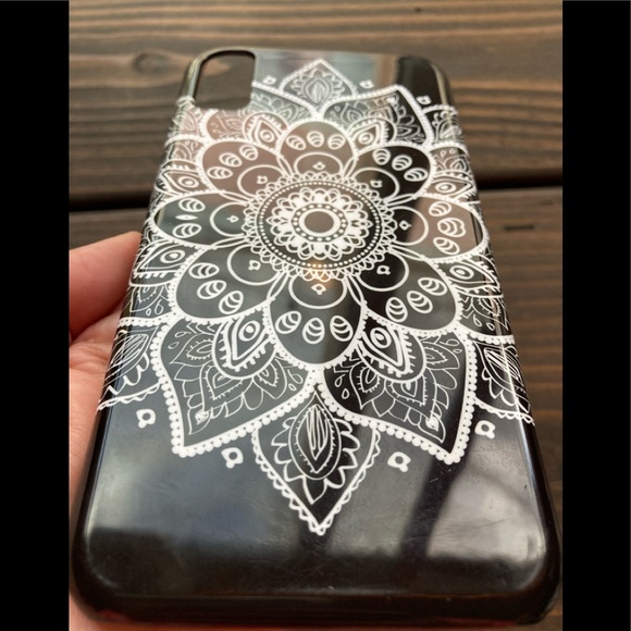 Iphone Case White Mandela on Black - Picture 3 of 5